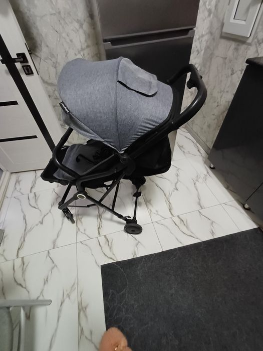 Продаётся чемодан коляска Baby care