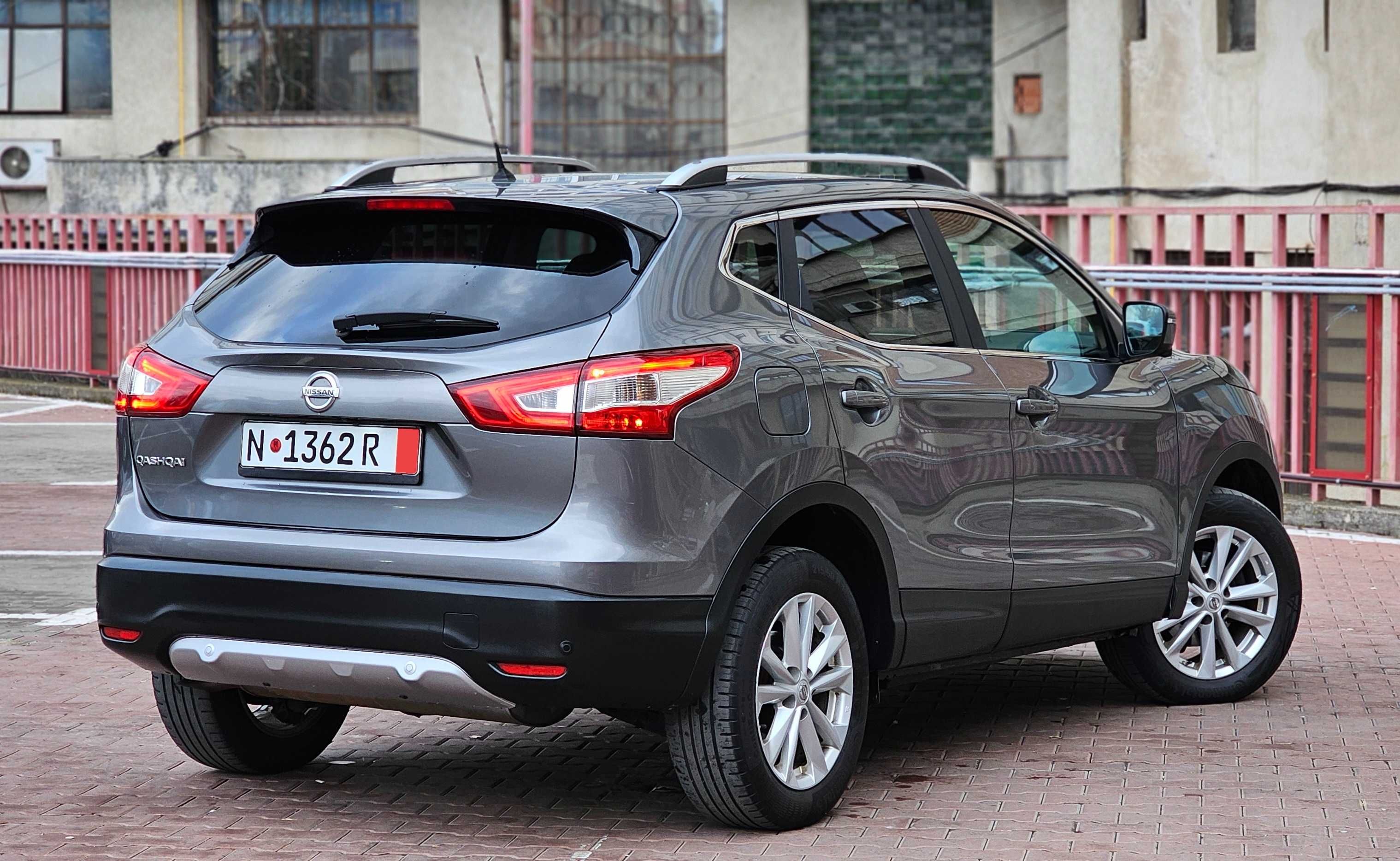 Nissan Qashqai 2015 | 4x4 | 1.6 dCi 130 CP | Panoramic | Keyless | 360