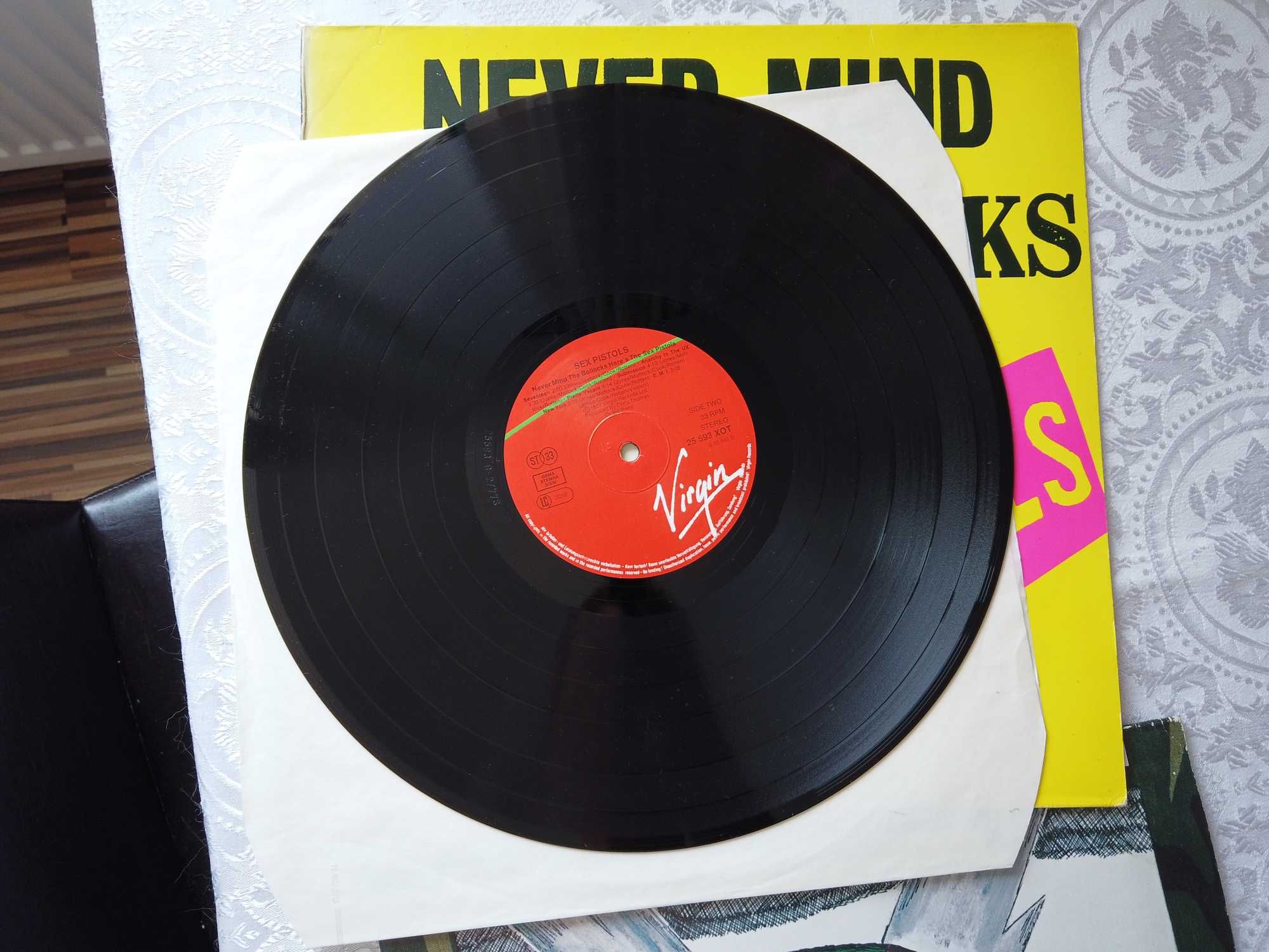 Lot vinyluri  Sex pistols, S.o.d:stormtroopers of death ,Beatles