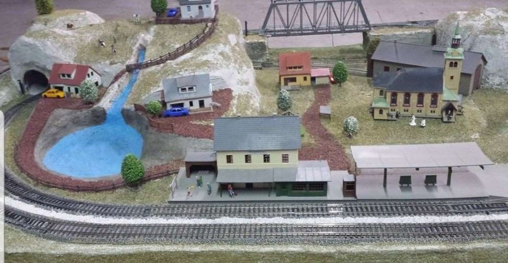 Macheta diorama tren