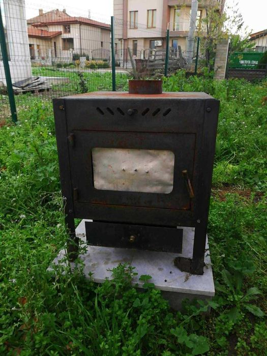 Печка на твърдо гориво