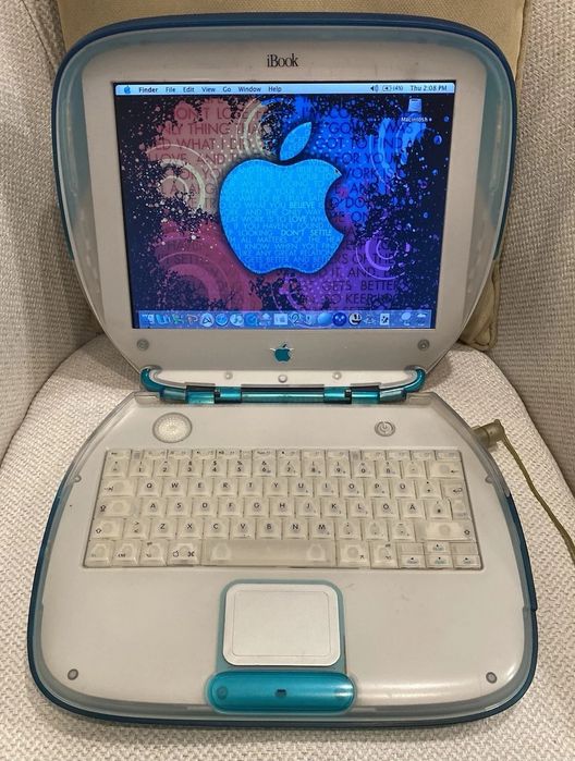 Ibook Clamshell stare buna ,perfect functional