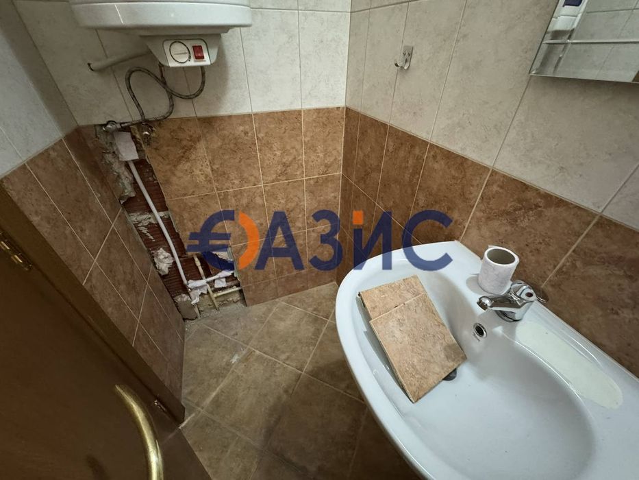 Продава се Тристаен апартамент в с. Кошарица, Област Бургас - 102 кв.м за 905 €/кв.м - Снимка #11