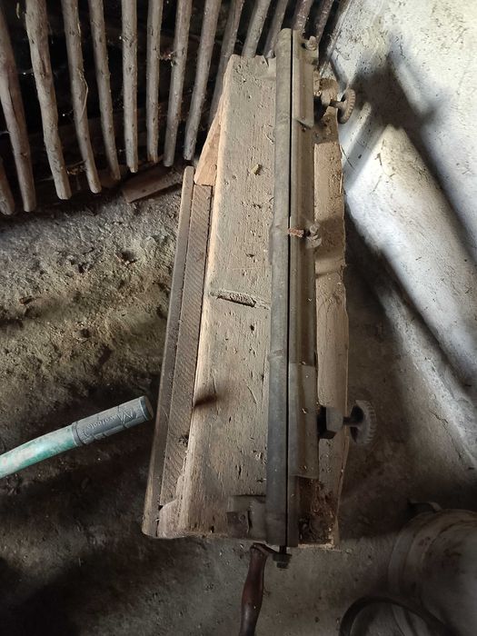 Abkant mașină de îndoit tabla