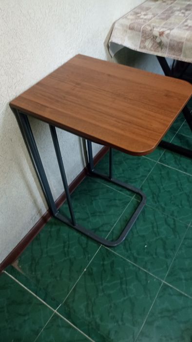 Стол компьютерный