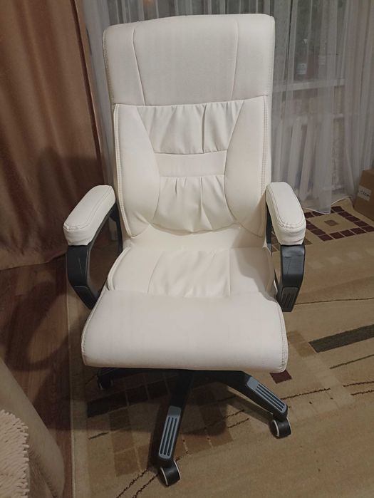 Продам кресло для работы