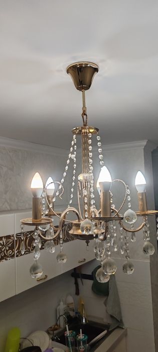 Продам люстру б/у в отличном состочнии