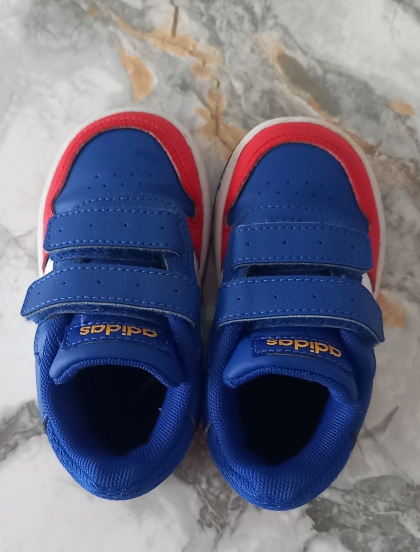Оригинални детски кецове Adidas