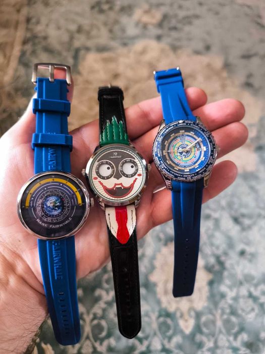 Мужские наручные кварцевые часы.