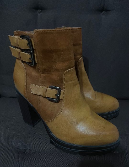 Ghete damă din piele