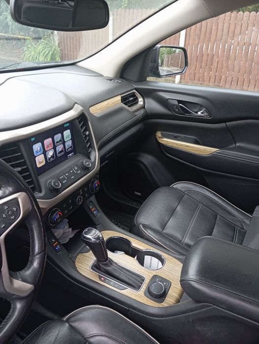 Vând urgent Jeep GMC cu 6 locuri în stare perfecta de funcționare