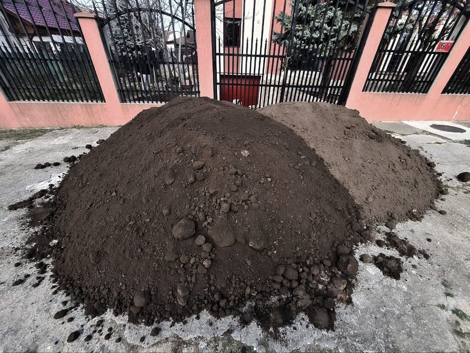 Vând pamant negru(vegetal)
