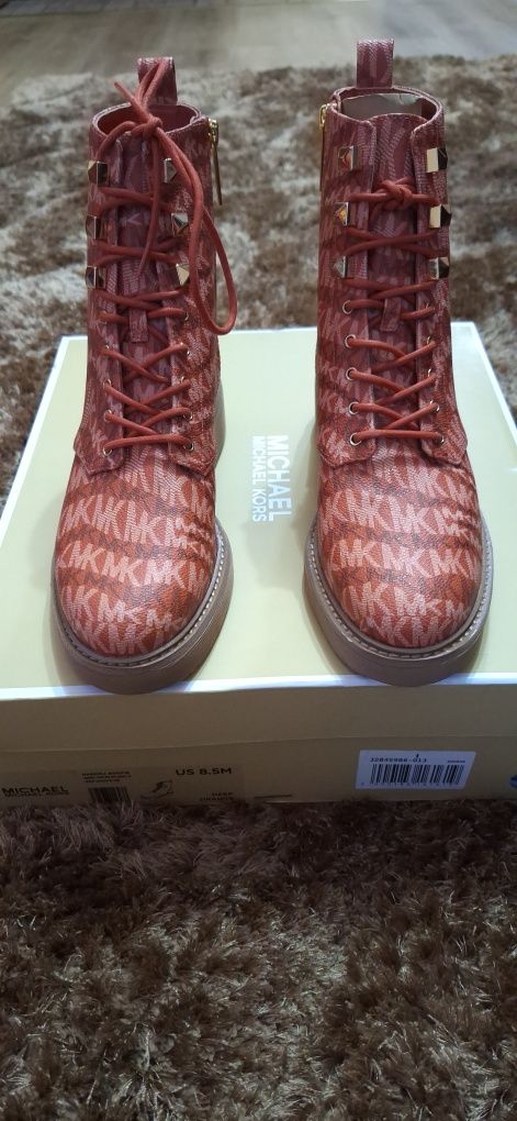 Michael Kors нови дамски боти