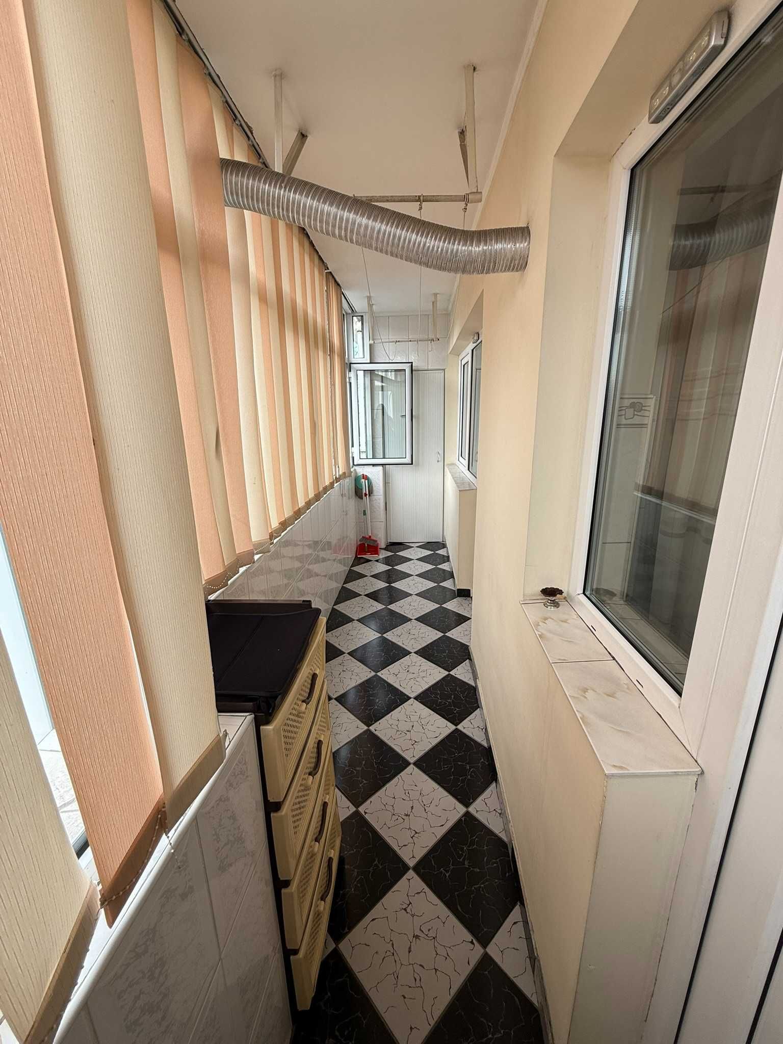Apartament cu 2 camere, decomandat, mobilat+utilat, zona ultracentrala