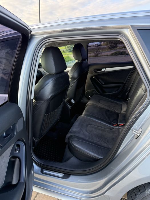 Vand Audi A 4  1,8 benzina S line
