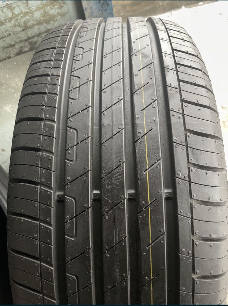 215.55R17 Goodyear тойота,шины