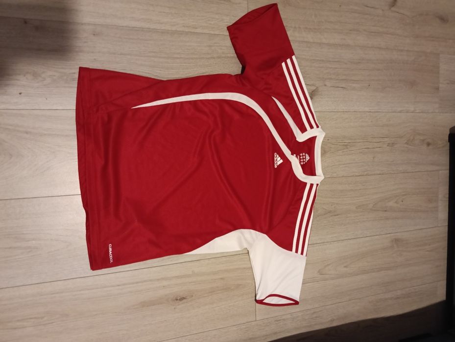 2 Tricouri noi Originale Adidas mărimea M.