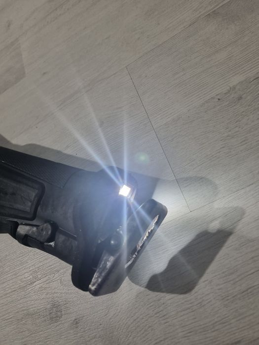 Fierastrau sabie Milwaukee M18 + acumulator 5.0 AH