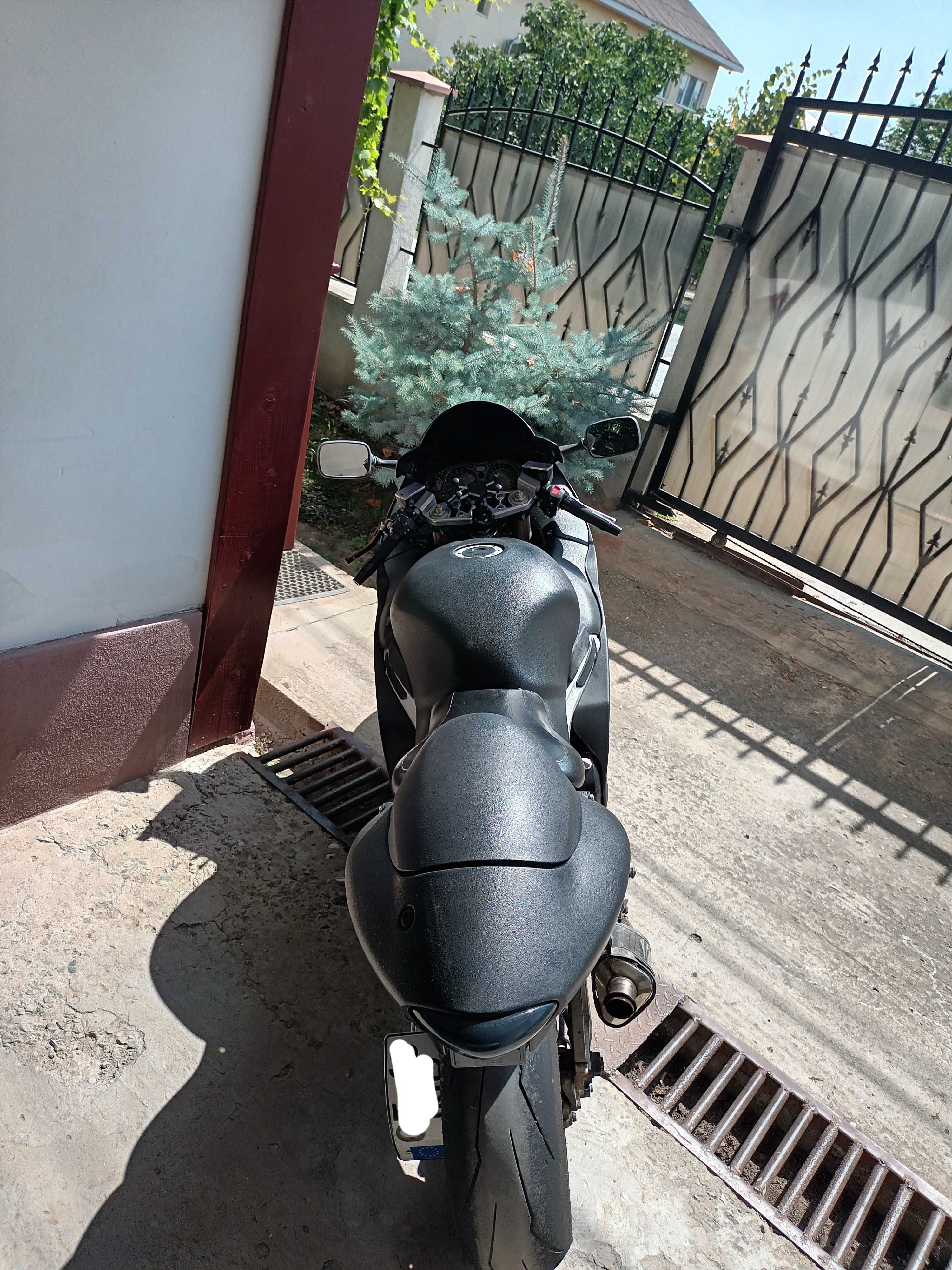 Suzuki GSX1300R Hayabusa