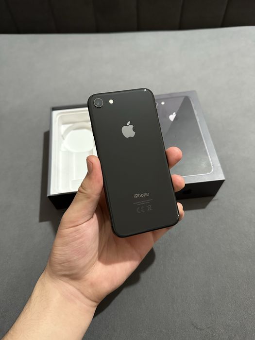 iPhone 8 64гб АКБ 81% в отличном состоянии