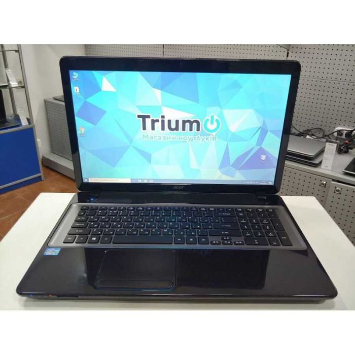 17.3" Laptop I5, 8GB RAM , 500GB HDD Acer Travel Mate Лаптоп