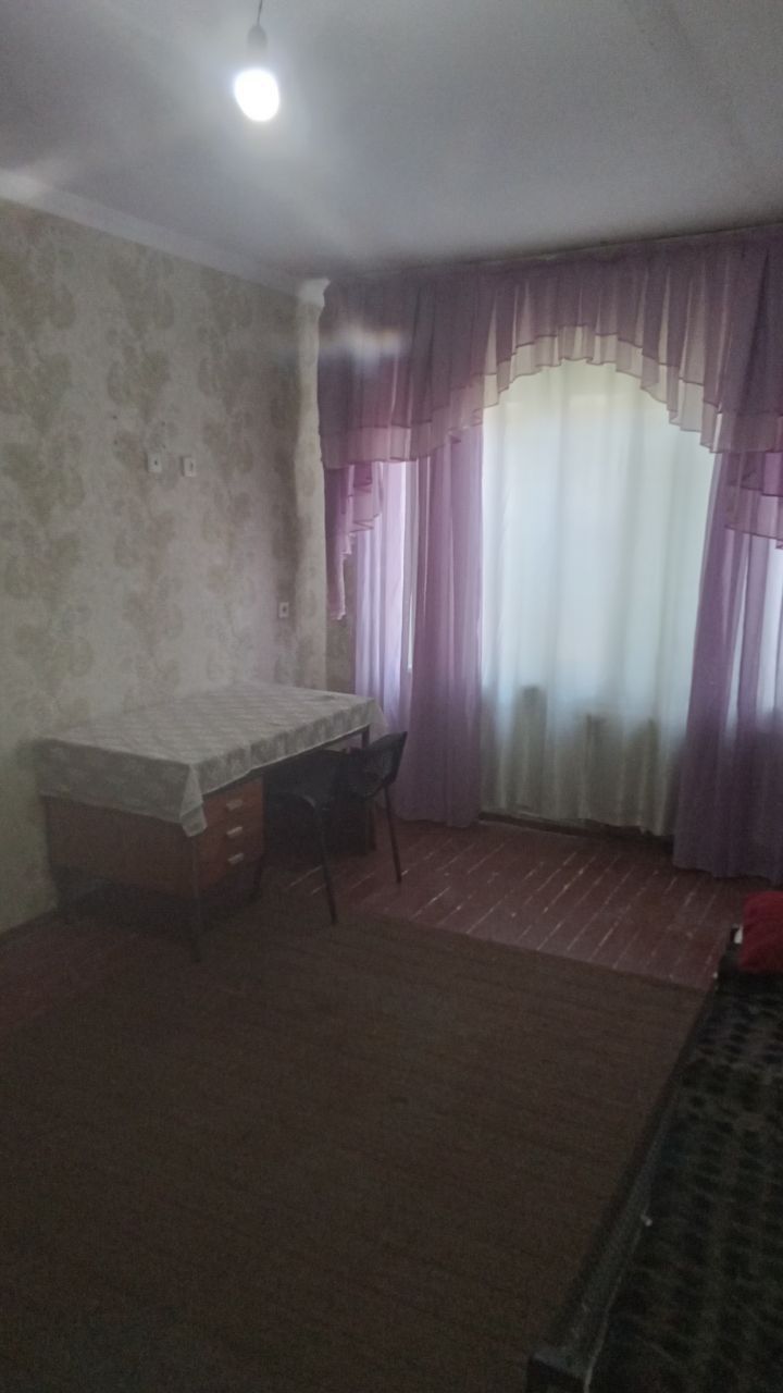 Квартира талабаларга