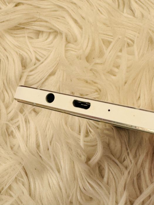 Смартфон Samsung SM-A500F Galaxy A5