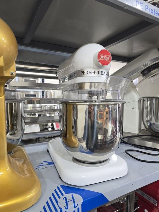 Mikser blendr tort tayorlaydigan meksir