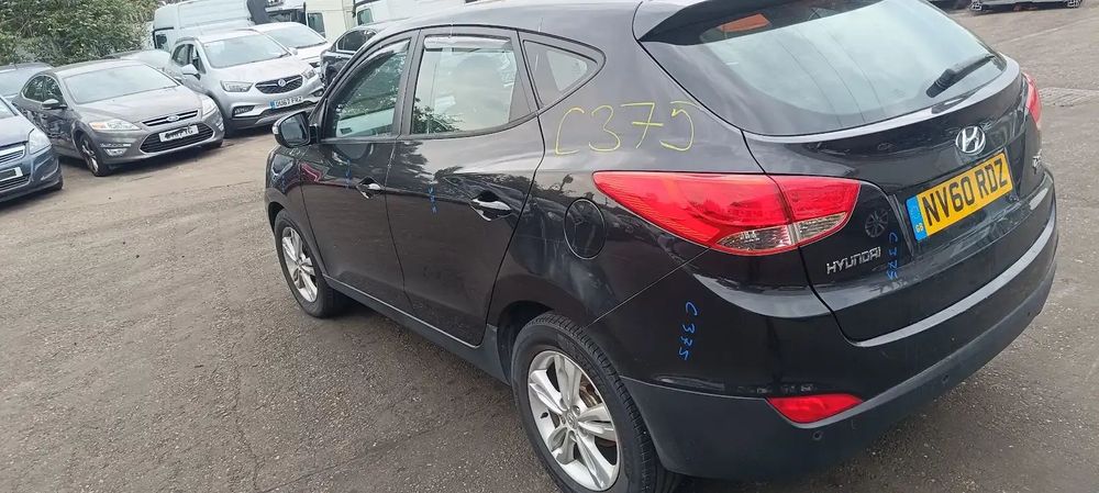 Dezmembrari / Dezmembrez Hyundai ix35 (LM) 1.7 CRDI R67D cutie de viteze manuala cod culoare 1K BLACK PEARL