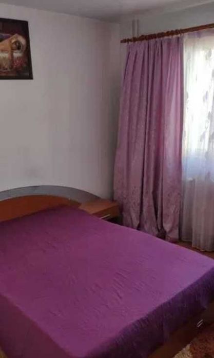 Дава се под наем Тристаен апартамент в Пловдив, Въстанически - 74 кв.м за 459 € - Снимка #1