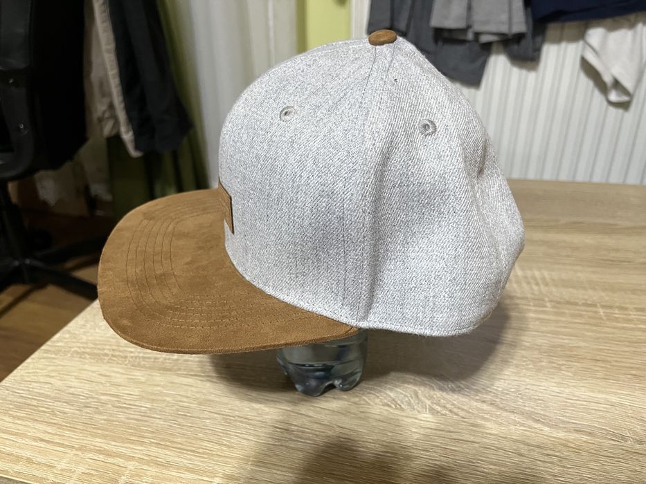 Șapcă cozoroc drept