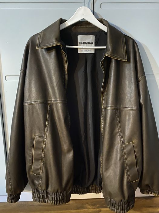 Кожанка Bershka коричневая