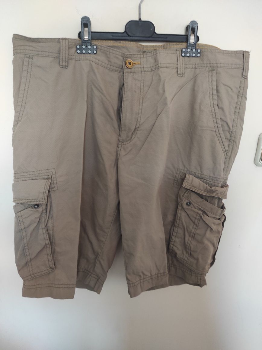 Pantalon scurt de vara, diferite marimi, diferite modele, diferite cul