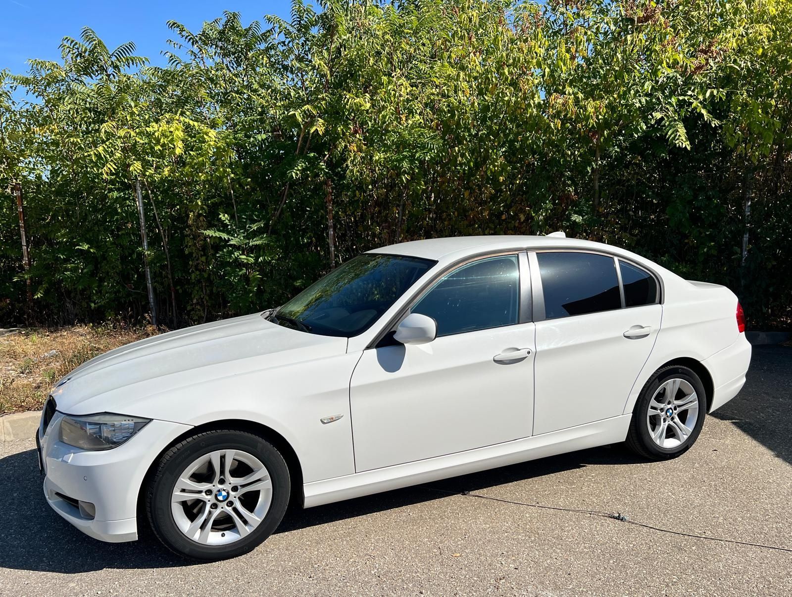 Vand BMW E90 318i 2011