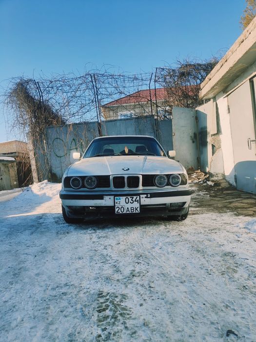 Продам BMW 520 e34