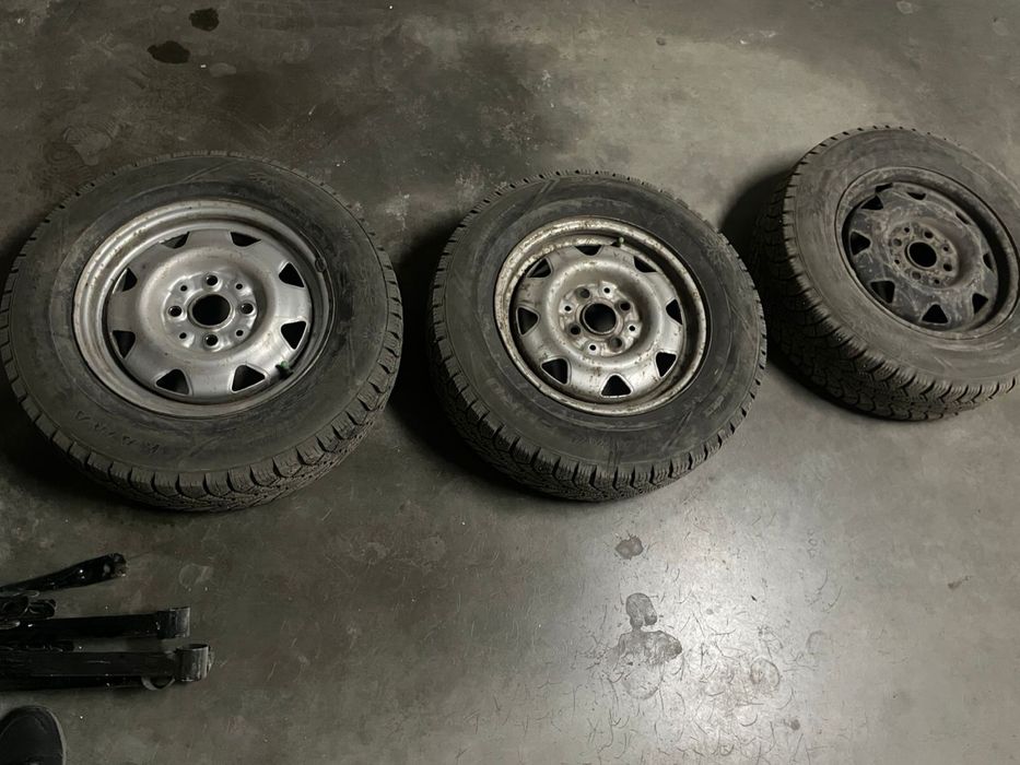 Зимние шины с шипами