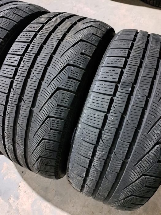 4 anvelope iarnă 245 45 r17 Pirelli