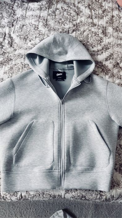 зип худи PULL&BEAR.торг есть