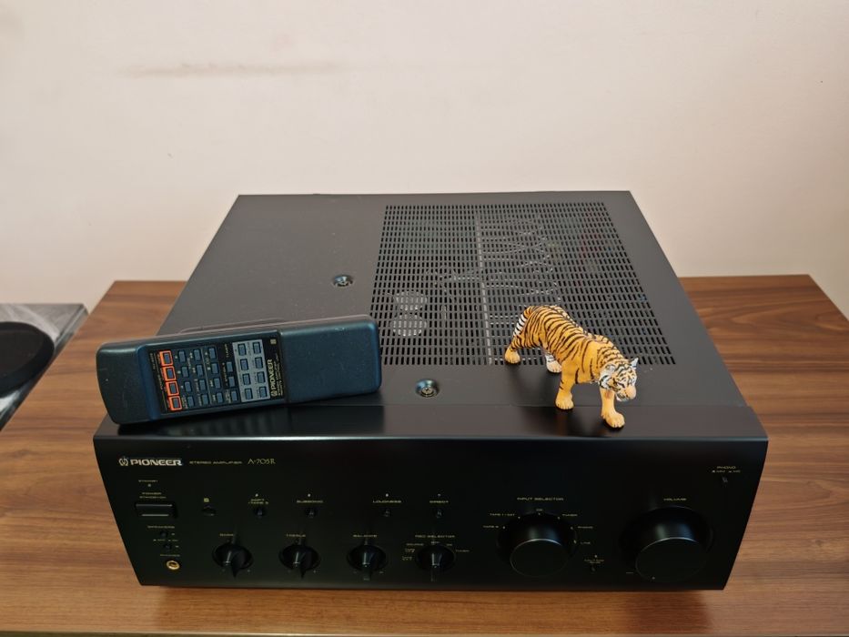 Pioneer A-705R. Amp. de referință. Rar. Cap serie, ca nou. Preț fix !