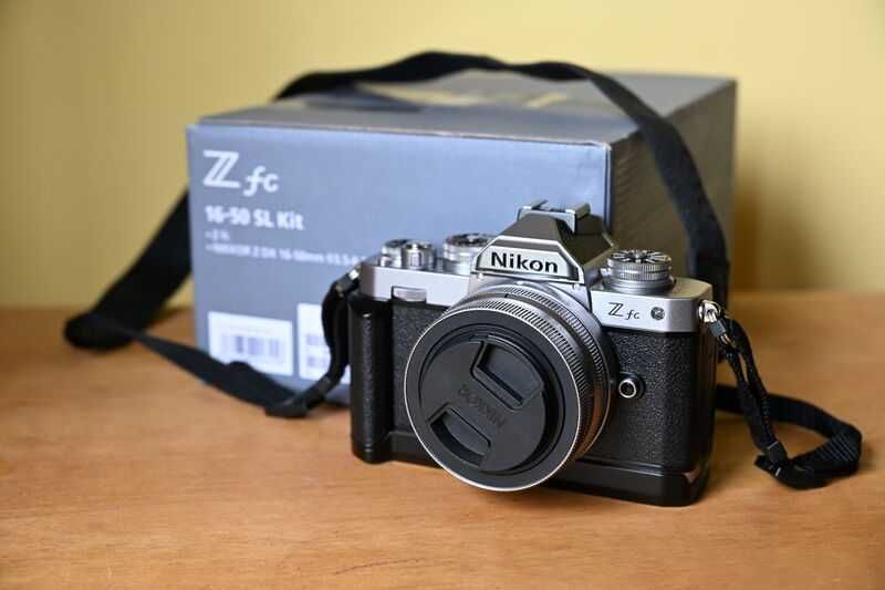 Nikon Z fc + обектив Nikon Z DX 16-50mm VR (сребрист)
