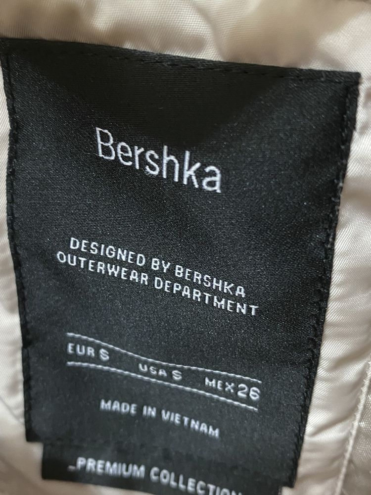 Пролетно яке за момиче BERSHKA