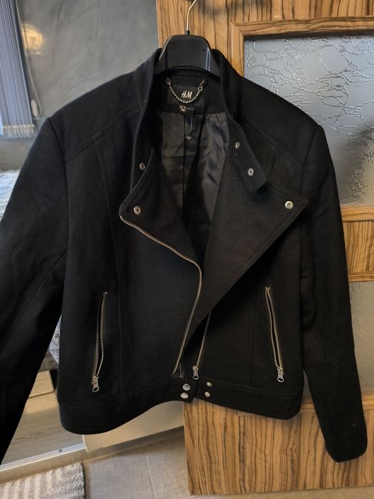 Ново палто НМ 20 лв