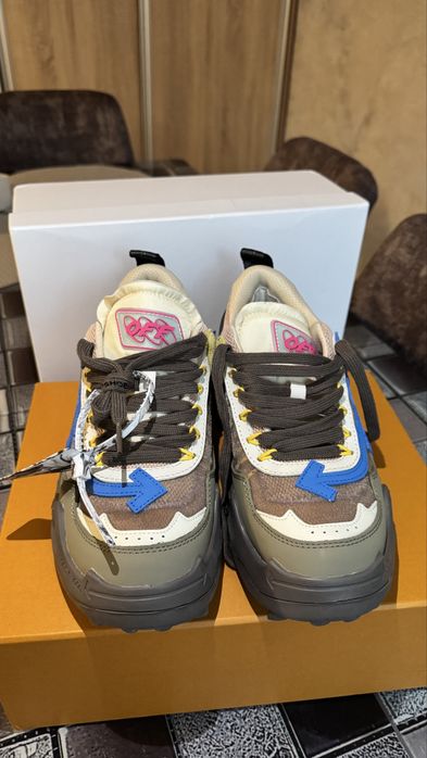 Off-White ODSY-1000 Sneakers/Adidasi - mărimea 43 - Noi