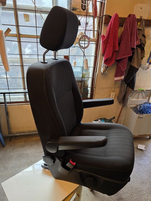 De vânzare   scaun  șofer si pasager ptr vw t 5 -6