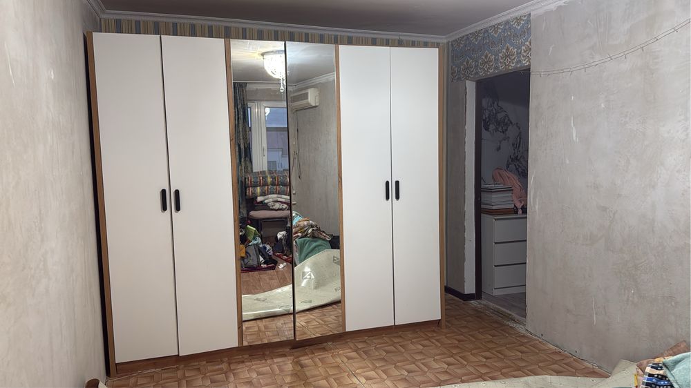 Продам шкаф 6 дверный