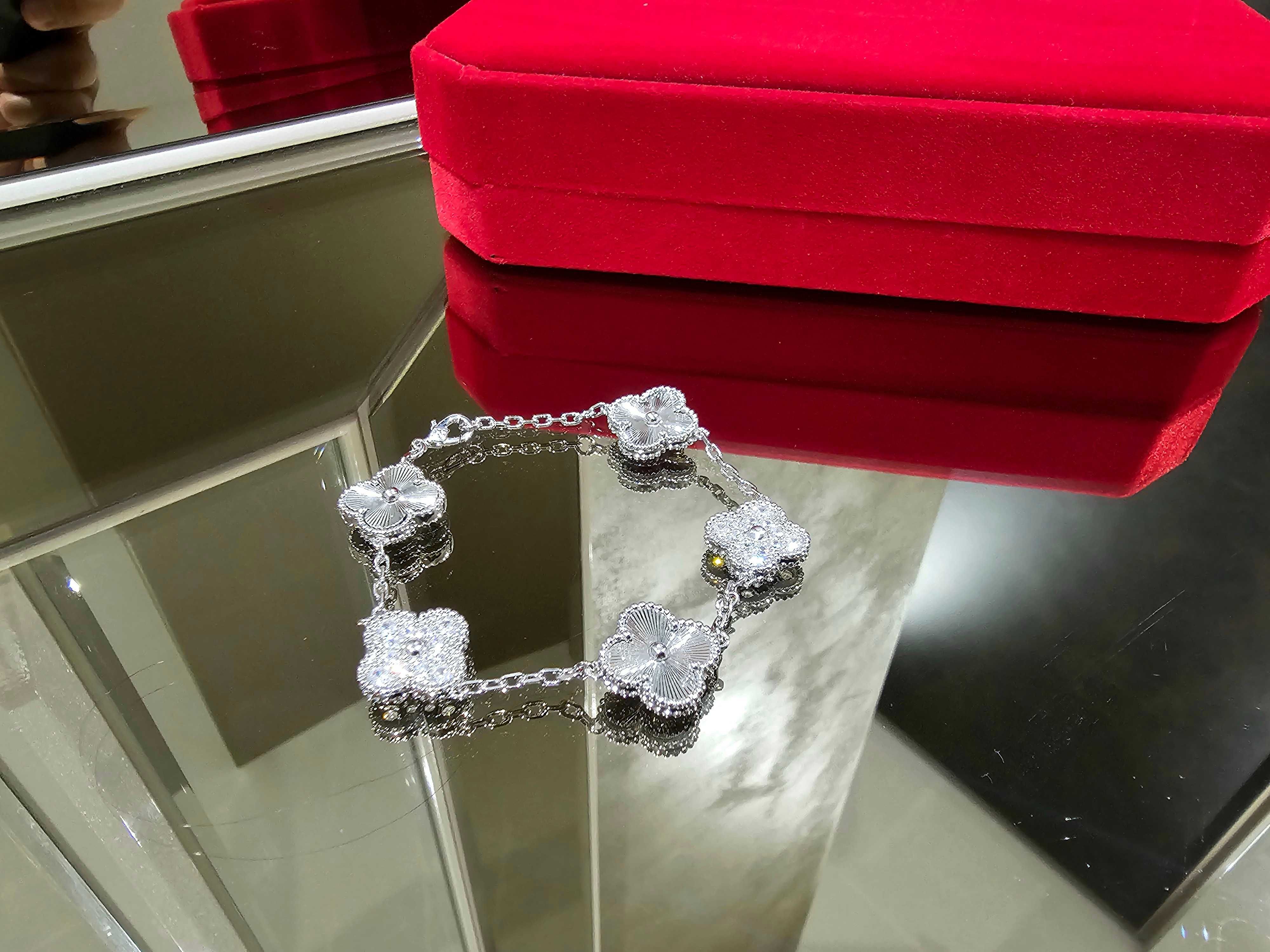 Van Cleef & Arpels VCA Silver Diamond 5 Vintage Alhambra Дамска Гривна
