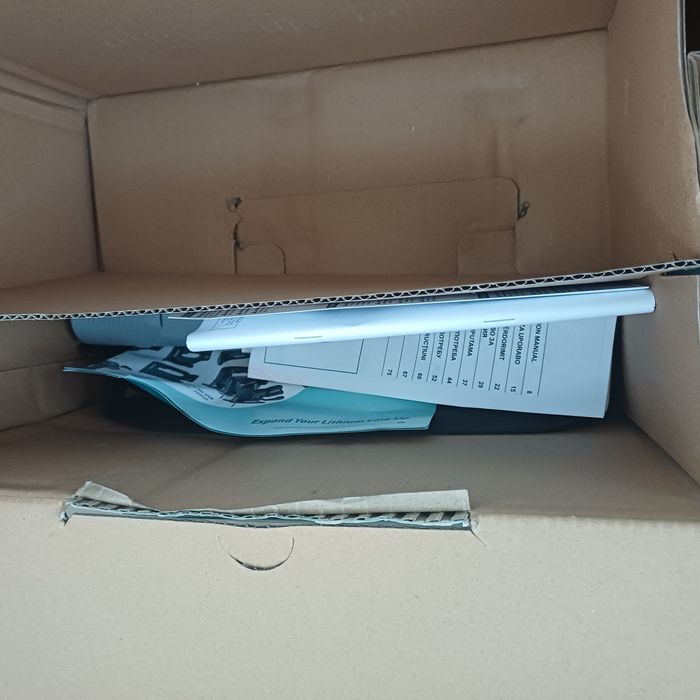 Aspirator nou Makita