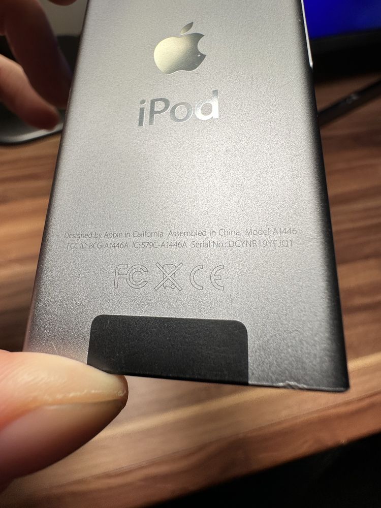 iPod nano (7-мо поколение) 16 Gb.