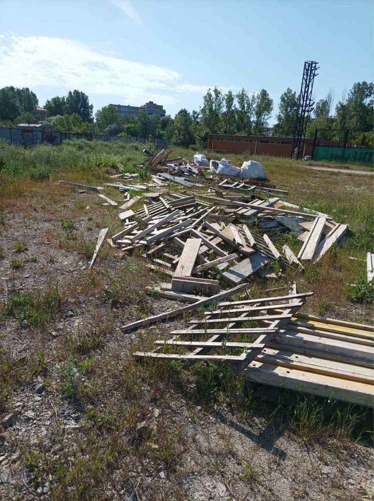 Палети и дъски използвани