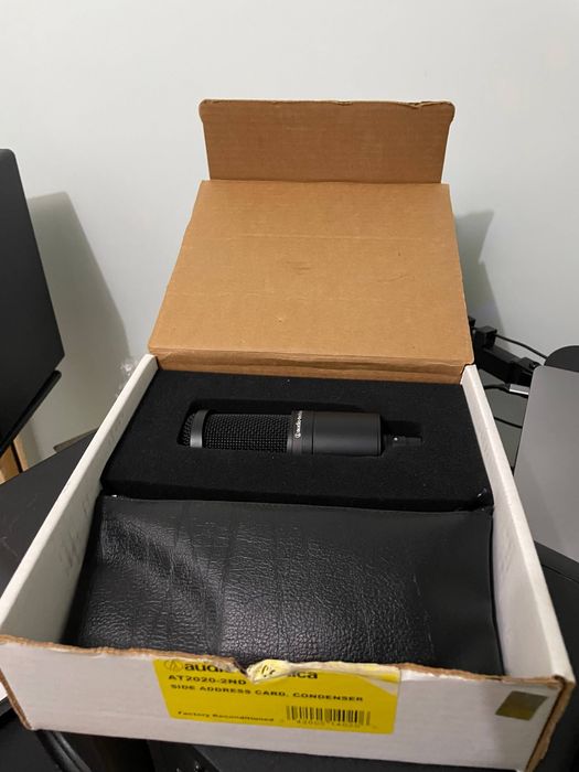 Студийный конденсаторный микро Audio-Technica 2020 (AT2020)